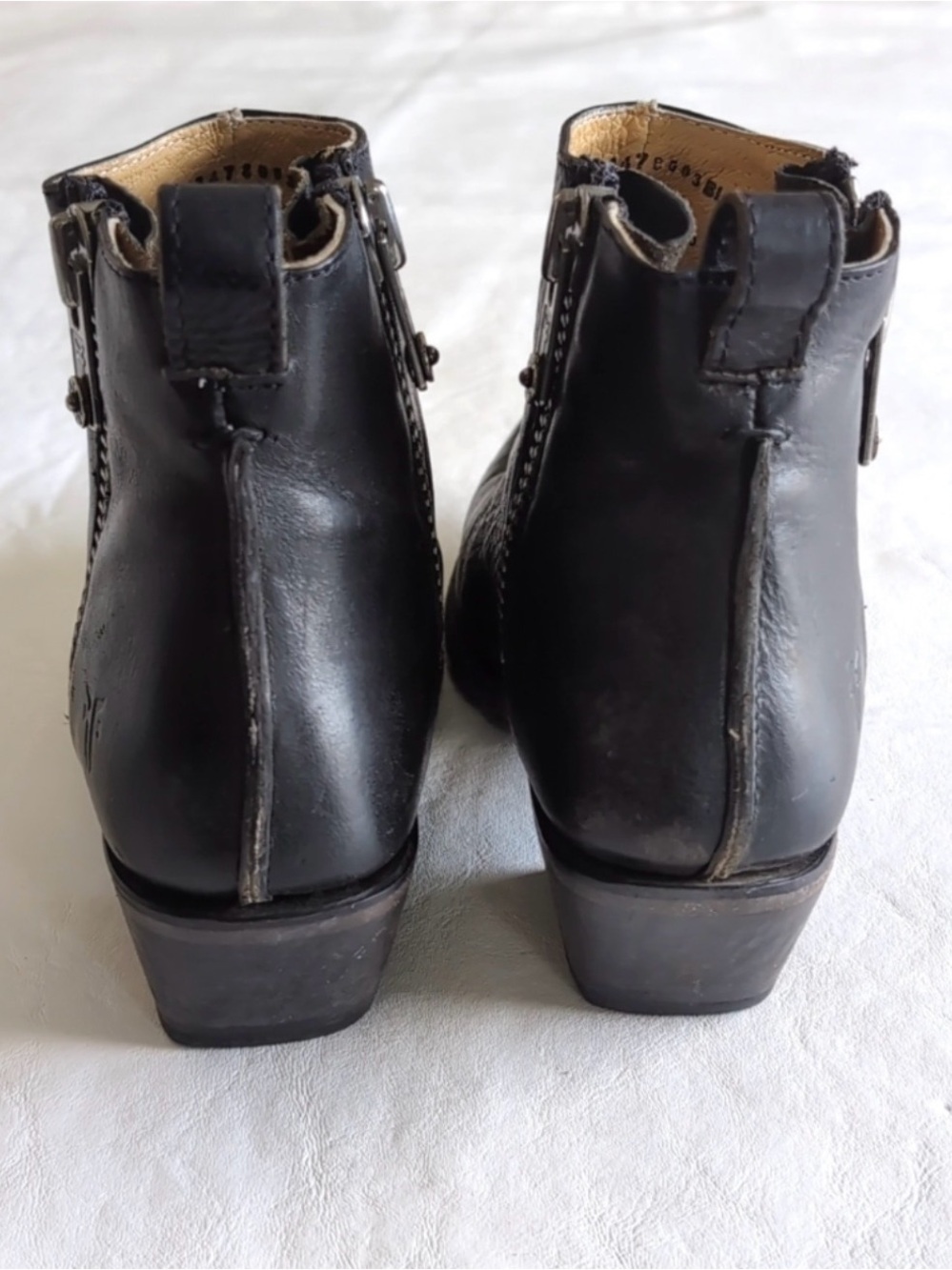 Frye Black Leather Sacha Moto Shortie Women's Ankle Boots 8 - Picture 4 of 9